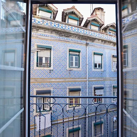 Lxway Graca - Santa Marinha Lisbon